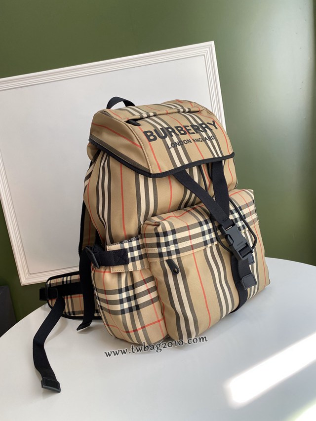 Burberry專門店新款雙肩包 巴寶莉Vintage復古格紋尼龍男士後背包 yxb1175